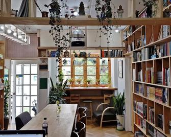 Time Travelers Relax - Hostel (Foreigners Only) - Söul - Matsal