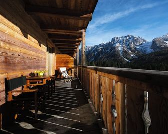 Maribel Hotel - Madonna di Campiglio - Balcony