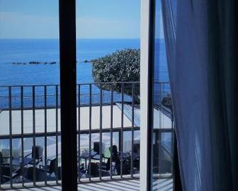 B&b Stella Maris - Diamante - Balkon