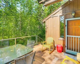 Hungry Horse Cabin w/ Gas Grill, Near Glacier! - Hungry Horse - Balcony