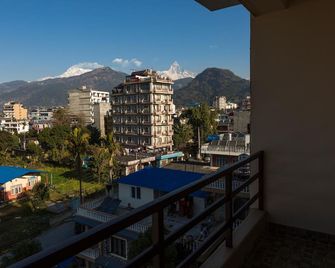 Hotel Elegant - Pokhara - Balkon