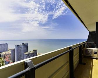 Downtown Centre In Batumi Aparthotel Orbi City - Batum - Balkon