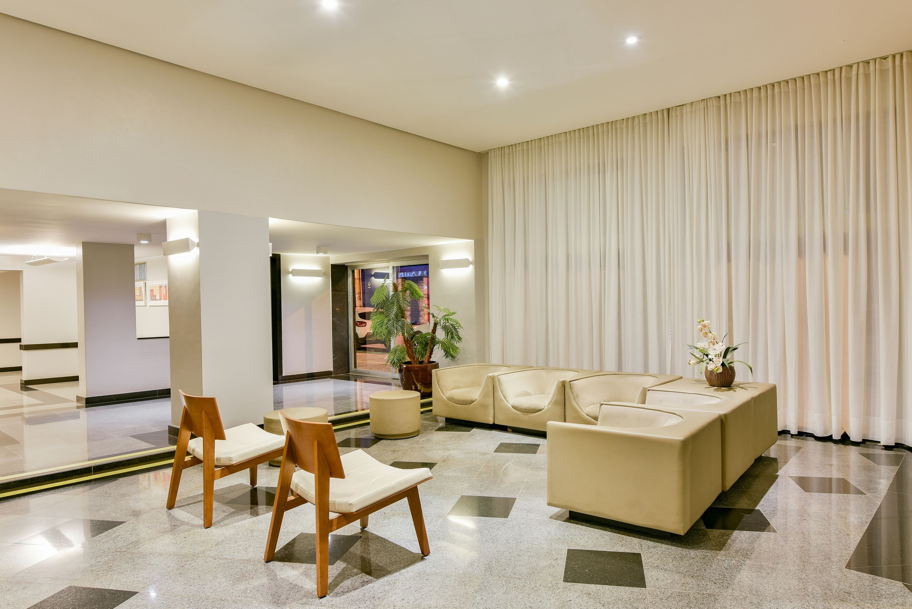 بلازا إن أوجستوس - غويانيا - ردهة