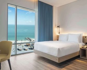 Hampton by Hilton Kuwait Salmiya - Salmiya - Schlafzimmer