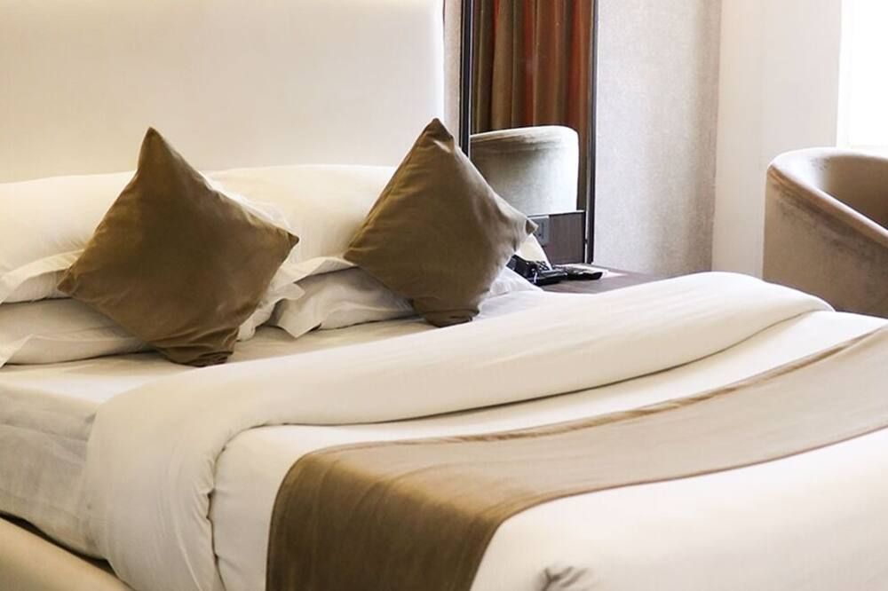 Nirula's Hotel ₹ Noida Hotel Deals Reviews KAYAK