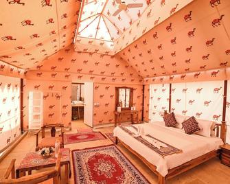 Lakhamana Desert Camp Hotel - Sām - Bedroom