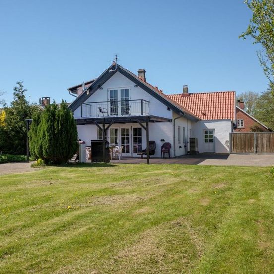 Stunning Home In Rønde With 6 Bedrooms And Wifi – Rønde