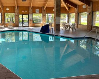 Quality Inn & Suites Sun Prairie Madison East - Sun Prairie - Bazén