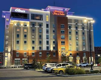 Hampton Inn & Suites Erie/Bayfront - Erie - Edificio