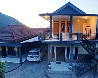 Anggun Bromo House - Putus - Bâtiment
