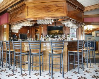 Winthrop Arms Hotel -Boston Logan Airpor - Winthrop - Bar