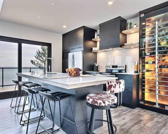 Villa Villa Experience-Villa De La Falai - Saint-Irénée - Dining room