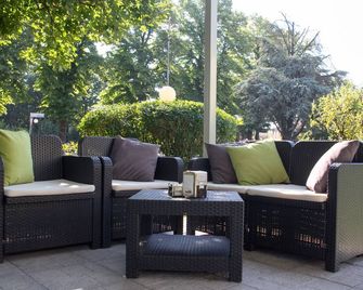 Hotel Pico - Mirandola - Patio