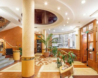 ويلنيس هوتل جين دي كارو - كارلوفي فاري - ردهة