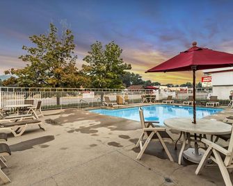Motel 6 Ogden, UT- Downtown - Ogden - Piscina
