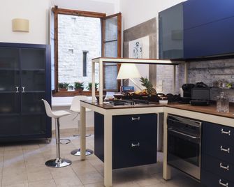 Aqa Palace - Florence - Kitchen