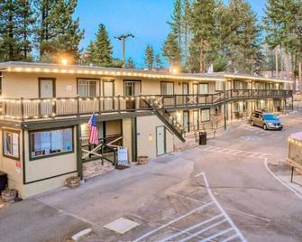 MML Queen Ada (Multi- Listings) - South Lake Tahoe - Edificio