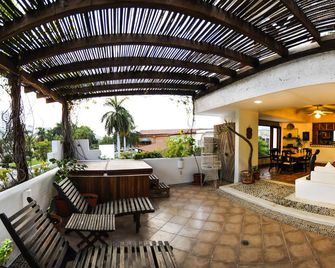 Reconocido por su ubicacion calidez y hospitalidad - Ixtapa - Edificio