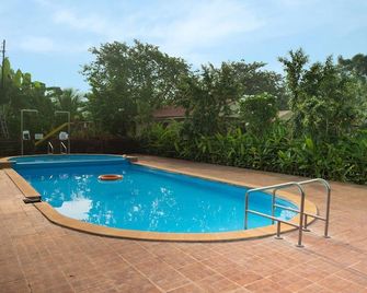Nirmal Cottages Pure Veg - Alibag - Piscina