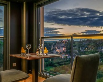 لو بيلفيدير - روكامادور - شرفة