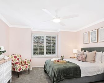 Coachwood Cottage - Robertson - Bedroom
