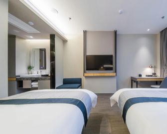 Homeinn Selected Hotel (Dandong Sino-Korean Yalu River Bridge Riverside View) - Dandong - Schlafzimmer