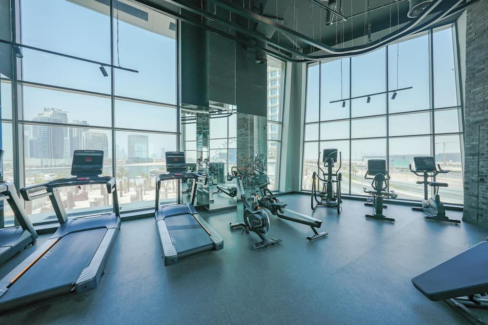 Bright Apartment With Panoramic Cityscap - Dubai - Fitnessbereich