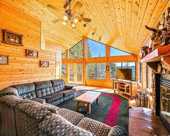 Lakeview Lodge at Panguitch Lake - Panguitch - Living room