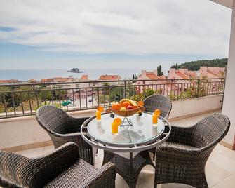 Hotel Petrovac - Petrovac - Balkon