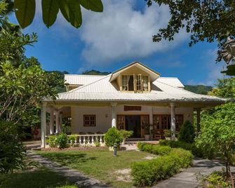 Kot Babi Guest House - La Digue Island - Bygning