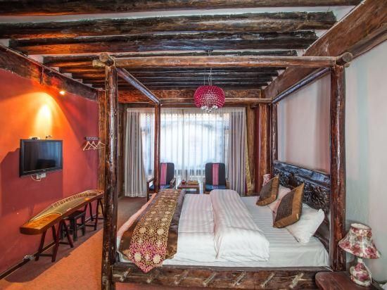 Shangri-La Eight Symbole Lotus Inn