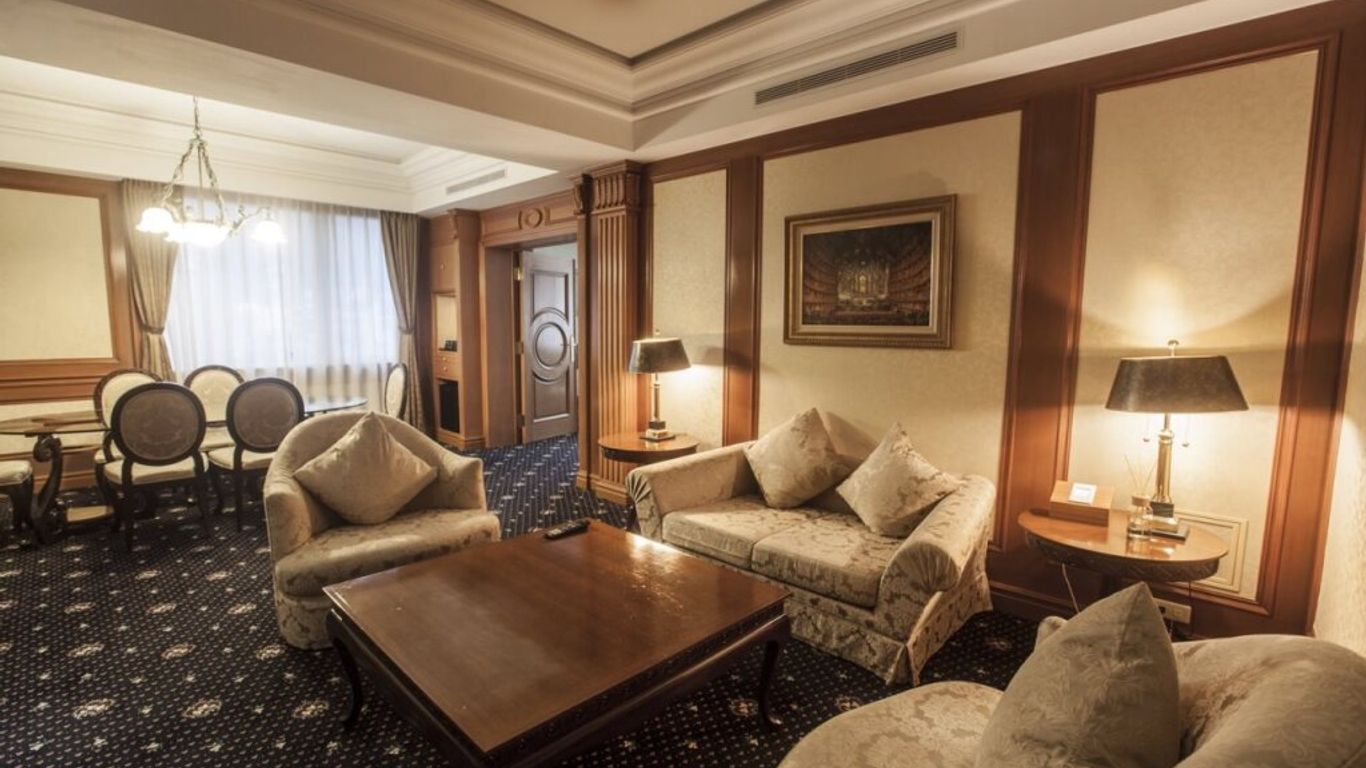 Jiaoxi-The Riverside