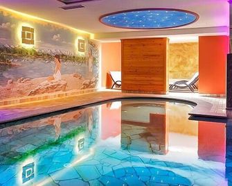 Hotel Madonna Delle Nevi - Folgarida - Pool