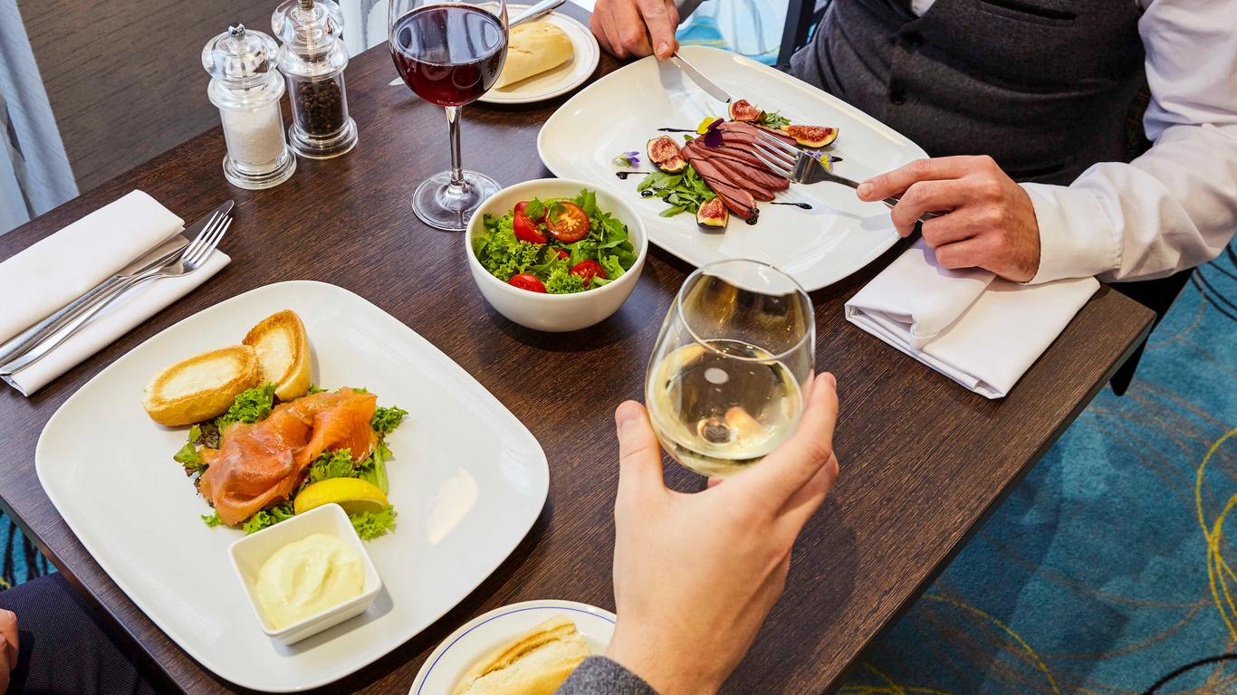 ホテル ノボテル コベントリー M6 / J3