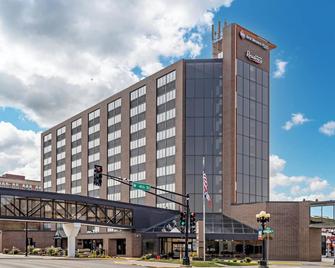 Best Western Plus Waterloo & Cedar Falls - Waterloo - Bygning
