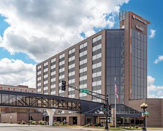 Best Western Plus Waterloo & Cedar Falls - Waterloo - Building
