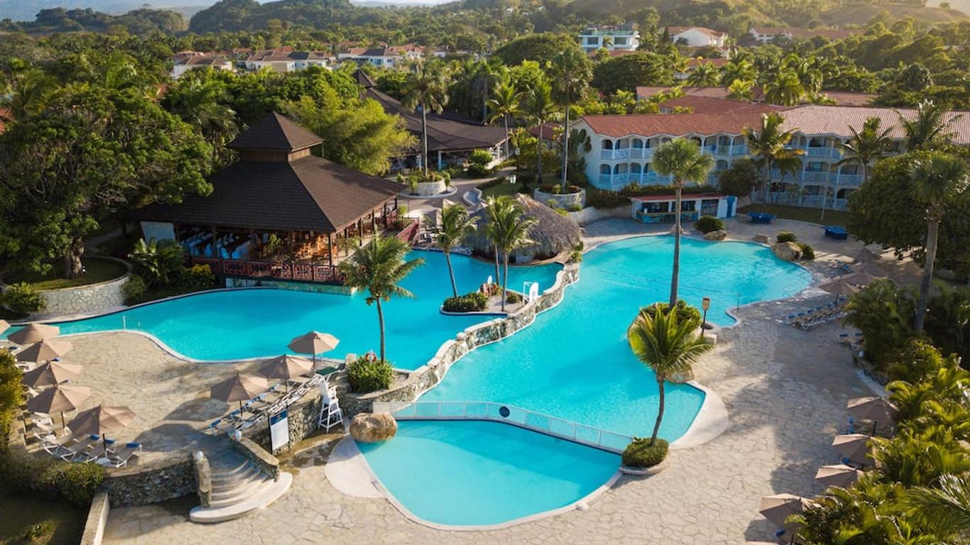 Lifestyle Tropical Beach Resort and Spa