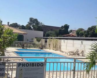 Alugo Apartamento no Centro de Cuiabá - Cuiabá - Basen