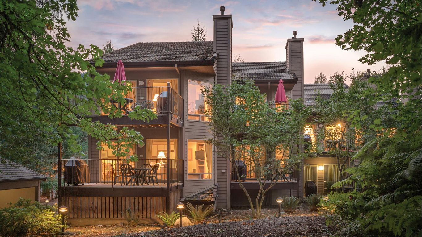 Whispering Woods Resort