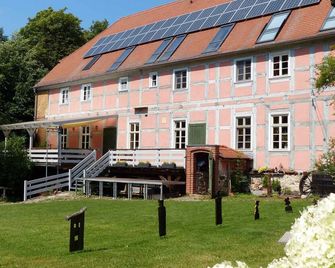 Holiday apartment in a historic water mill - Пренцлау - Будівля