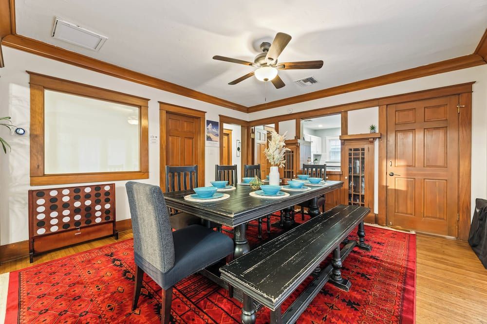 Bright Coastal Escape 4 Bedroom 2 Bath Near Csulb Long Beach Airport And Beach - لونغ بيتش - غرفة طعام