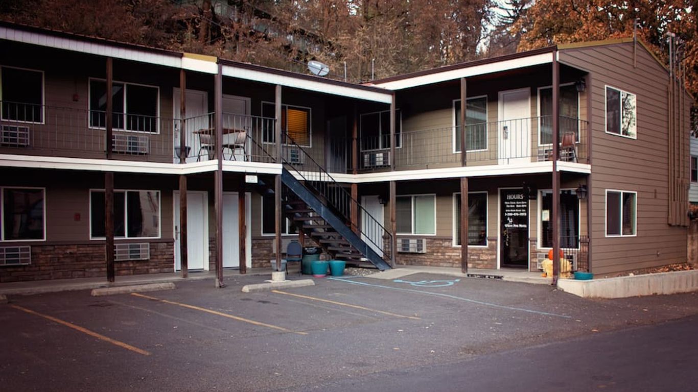 White Pine Motel