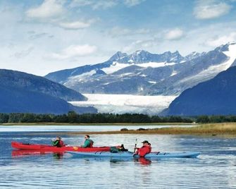 Twin Peaks - Great Location! Walk To Mendenhall Glacier - Discounts On Tours! - Juneau