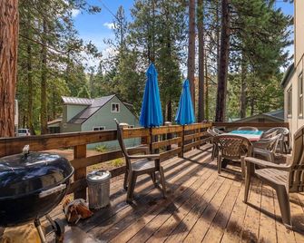 Cabin #2 - Strawberry (Tuolumne County) - Balcony