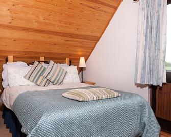 Hardy Chalet Scandinavian style chalet on working dairy farm - Gillingham - Bedroom