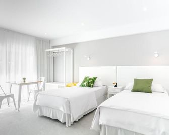 Inner Kompas Studios - Palma Nova - Bedroom