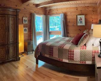 Cozy and Spacious Lodge - book your Summer Vacation in Door County now! - Algoma - Спальня