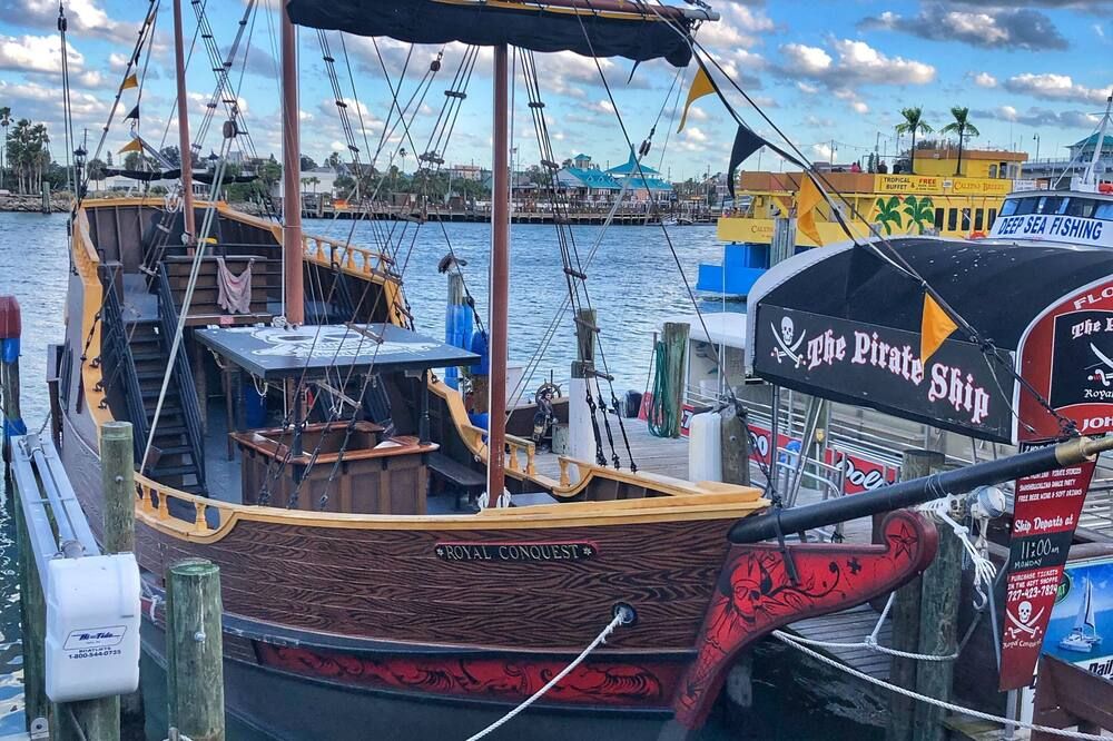 Cute and Cozy Unit- John's Pass - Surf Song #212 - St. Pete Beach
