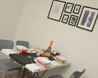 Bright Stunning Central Apartment in Fro - Paradiso - Dining room
