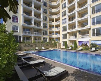 Villa Sardinia Apartments - Sveti Vlas - Havuz